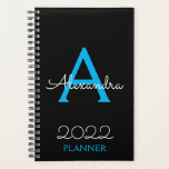 Monogramme noir bleu 2022 élégant<br><div class="desc">2022 Nom du monogramme bleu et noir et planificateur initial du Carnet spiral. Cela rend le cadeau parfait pour 16 ans,  mariage,  douche nuptiale,  anniversaire,  baby shower ou bachelorette pour quelqu'un qui aime le luxe glam et les styles chic.</div>