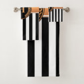 Monogramme noir et or (En situation)