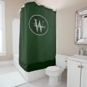 Monogramme personnalisé rideau de douche vert fonc (En situation)