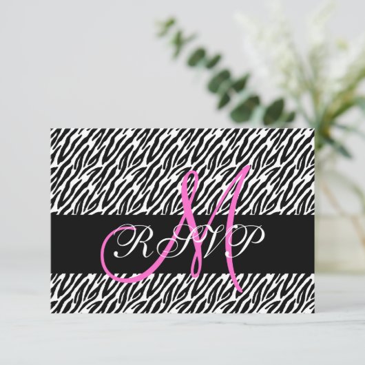 Monogramme rose Zebra Imprimer Mariage RSVP Carte (Debout devant)