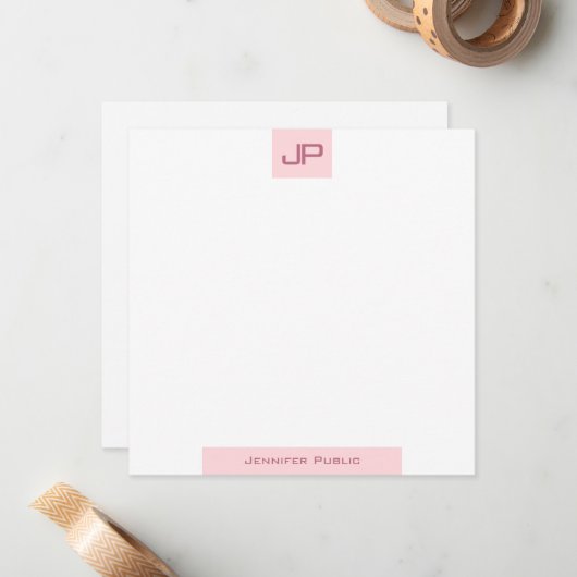 Monogramme Simple Modèle Élégant rose pâle (Devant/Arrière en situation)