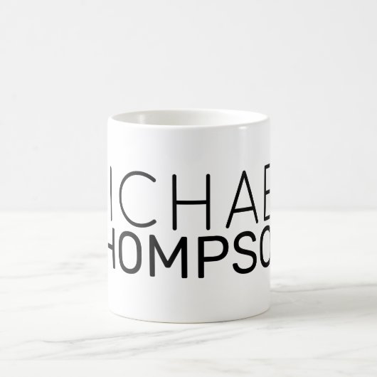 monogramme simple transparent et propre mug blanc (Centre)