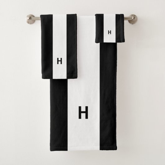 Monogramme sur rayures noires et blanches (En situation)