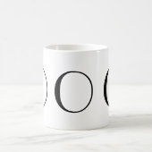 Monogramme tasse moderne noire et blanche d'O (Centre)