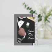 Monogramme Tuxedo Groom Enregistrer La Date Carte (Debout devant)