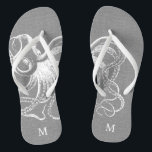 Monogramme Vintage de poulpe gris rustique<br><div class="desc">sandales à tongs imprimées sur mesure avec une illustration de pieuvre vintage nautique rustique et votre monogramme ou autre texte personnalisé. Cliquez sur Customiser pour modifier les polices de texte et les couleurs ou ajouter vos propres images pour créer un design unique et unique !</div>