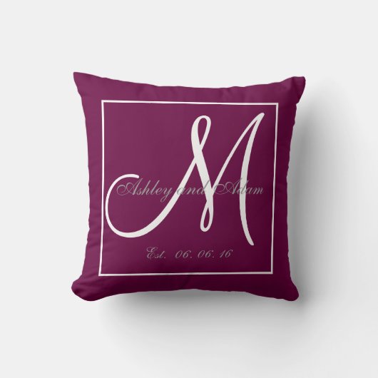 Monogramme violet de vin Mariage Keepsaké Coussin (Recto)