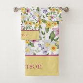 Monogramme violet jaune blanc vert floral chic (En situation)