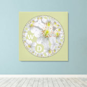 Monogrammed Abstracte Bloemkunst Lichtgroen Canvas Afdruk (Insitu (Houten vloer))