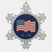 Monogrammed Amerikaanse vlag kerstversiering Tin Sneeuwvlok Ornament (Voorkant)
