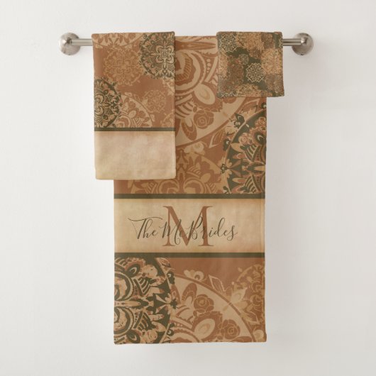 Monogrammed Boho Dark Rust Mandalas Bad Handdoek (Insitu)
