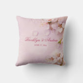 Monogrammed Cherry Blossom Elegant Wedding Kussens (Achterkant)