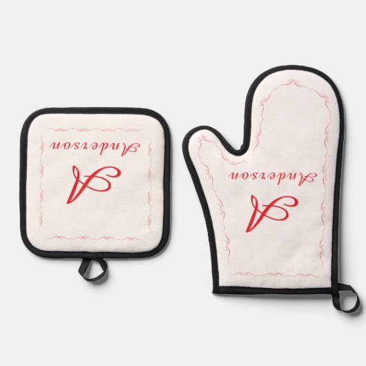Monogrammed Family Name  Ovenwant & Pannenlap Set (Voorkant)