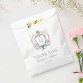 Monogrammed Floral Crest Wedding Bedankt Bedankzakje (Gezegeld)
