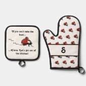  Monogrammed Ladybug Ovenwant & Pannenlap Set (Voorkant)