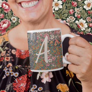 Monogrammed Letter cottagecore Cottage look floral Tweekleurige Koffiemok
