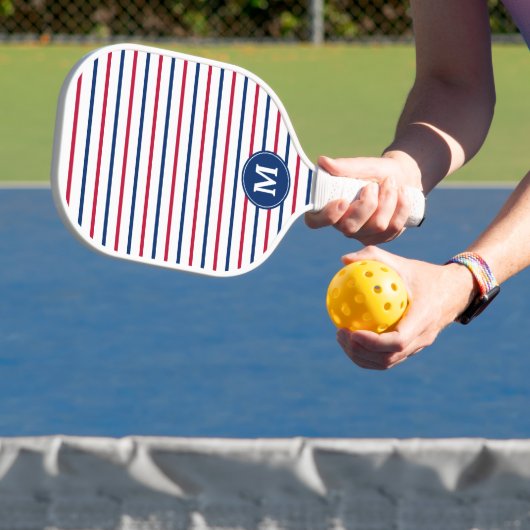 Monogrammed minimalistische roze en blauwe strepen pickleball paddle (Insitu)