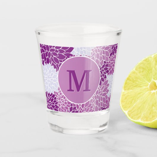 Monogrammed Paarse Floral Pattern Shot Glas (Voorkant)