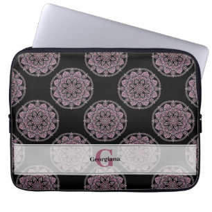 Monogrammed Roze Bloemenkransen Polka Dot Mandala Laptop Sleeve