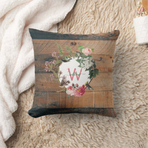 Monogrammed Rustic Wood Vintage Flowers Kussen
