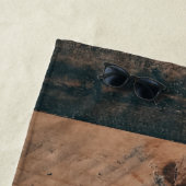 Monogrammed Rustic Wood Vintage Flowers Strandlaken (In situ)