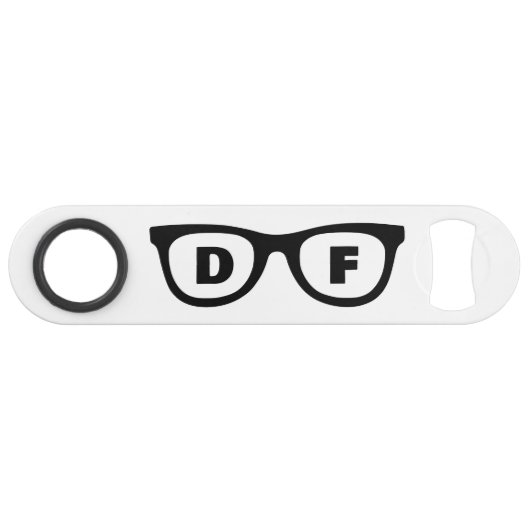 Monogrammed spectacles custom speed bottle opener (Dos Horizontal)