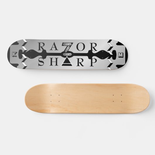 Monogrammed Zwarte & Zilver Razor Sharp Skateboard (Horizontaal)