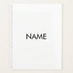 Monographie de texte personnalisé minimaliste blan<br><div class="desc">Nom personnalisé minimaliste noir et blanc texte monogramme initiales ou année personnalisée Planner. Texte noir personnalisé sur un arrière - plan de couleur uni blanc. Vous pouvez le customiser avec votre nom,  monogramme,  initiales,  année ou texte personnalisé,  société,  bureau ou nom commercial,  etc</div>
