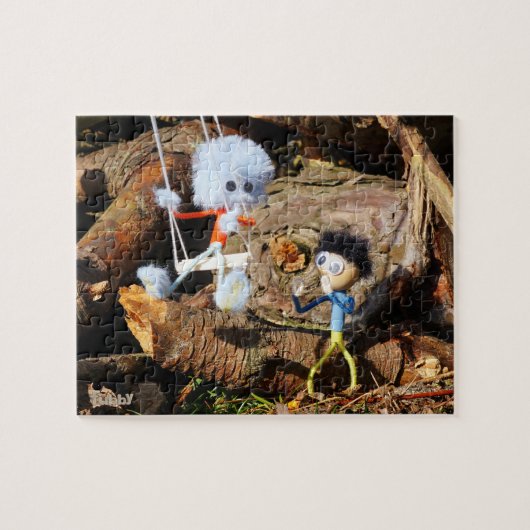 Monster Fubby op schommel. Legpuzzel (Horizontaal)