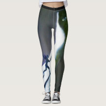 Monster in Leggings voor doorgang