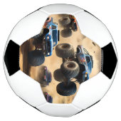 Monster Trucks Courant Dans Le Désert, (Tourné)