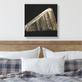 monster van verarmd uraan canvas afdruk (Insitu (Slaapkamer))