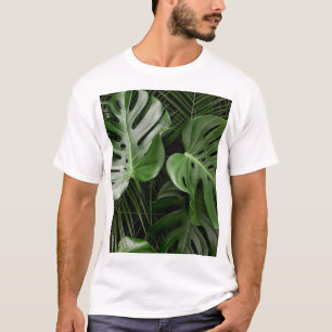 Monstera bladeren, luxe tropische lay-out. t-shirt