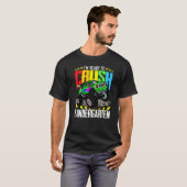 Monsterwagen klaar om de kindertuin terug te breng t-shirt (Voorkant volledig)