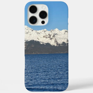 Montagnes enneigées et coque iphone océanique