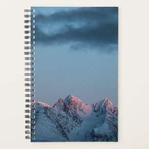 Montagnes neigeuses