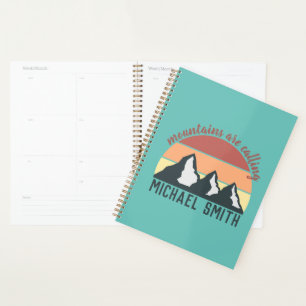 Montagnes pastel vintage appellent monogramme ciel
