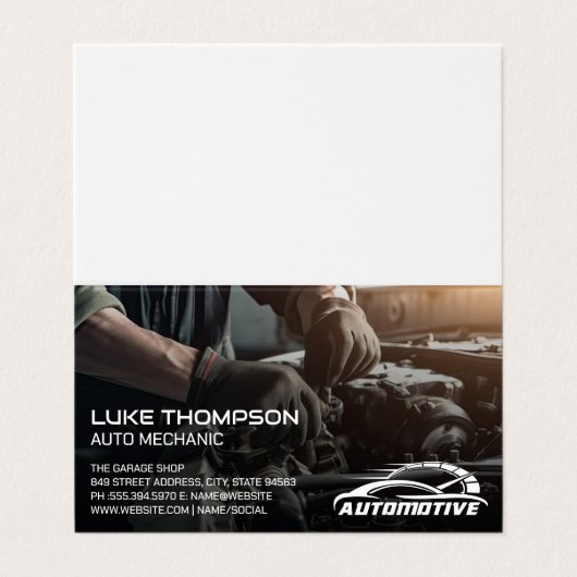 Monteur werkt aan motor | Auto Services Logo Visitekaartjes (Buitenkant ongevouwen)