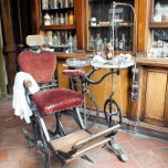 MONTRE ANGLETERRE VICTORIENNE<br><div class="desc">La chirurgie dentaire victorienne. La chaise du dentiste redoutée et tous ces outils !</div>