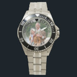 Montre Anniversaire du mariage années personnalisées<br><div class="desc">Montre photo personnalisée pour votre anniversaire de mariage (ou personnalisez pour tout ce que vous voulez!). Le modèle est configuré pour que vous puissiez ajouter votre propre photo et vous pouvez également modifier tout le texte si vous le souhaitez. Le libellé est placé sur une bordure semi-transparente superposée au-dessus de...</div>