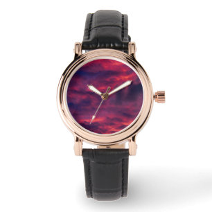 Montre août rouge