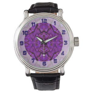Montre arrière - plan pourpre de motif