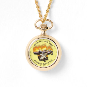 Montre Atelier De Forgeron Avec Anvil Et Marteau En Feu