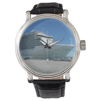 Montre bateau de croisière