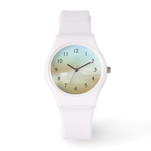 Montre Beau ciel avec les nuages pelucheux