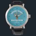 Montre Belle thérapie physique Citation inspirante<br><div class="desc">Thérapie Physique Guérit De L'Intérieur De La montre. Un joli physiothérapeute cite un cadeau avec un bel arbre avec des feuilles arc-en-ciel et des mains aidantes comme les membres de l'arbre qui les soulèvent. Motivationnelle et belle montre pour un PT.</div>