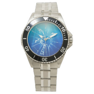 Montre-bracelet en verre cassée