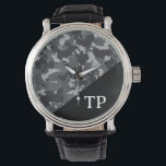 Montre Camouflage Camo Monogramme Personnalisé<br><div class="desc">Cette conception peut être personnalisée dans la zone fournie en modifiant la photo et/ou le texte. Vous pouvez également le customiser en cliquant sur Personnaliser ce Modèle, puis en choisissant l'option cliquer pour customiser et supprimer ou modifier la couleur de l'arrière - plan, ajouter du texte, modifier la couleur ou...</div>