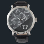 Montre Camouflage Camo Monogramme Personnalisé<br><div class="desc">Cette conception peut être personnalisée dans la zone fournie en modifiant la photo et/ou le texte. Vous pouvez également le customiser en cliquant sur Personnaliser ce Modèle, puis en choisissant l'option cliquer pour customiser et supprimer ou modifier la couleur de l'arrière - plan, ajouter du texte, modifier la couleur ou...</div>