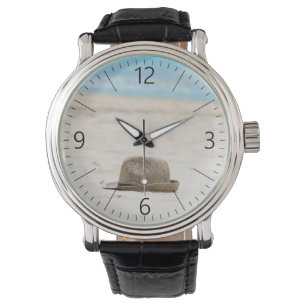 Montre Casquette sur la plage